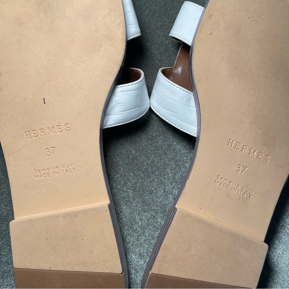 Hermes White Croc-Embossed Sandals - Picture 5 of 6